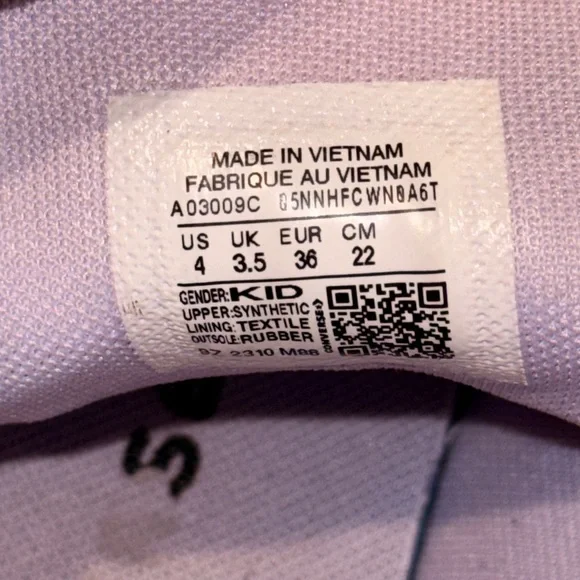 Kids CONVERSE Chuck Taylor All Star lugged lift platform prism glitter. Size 4 - Picture 9 of 9